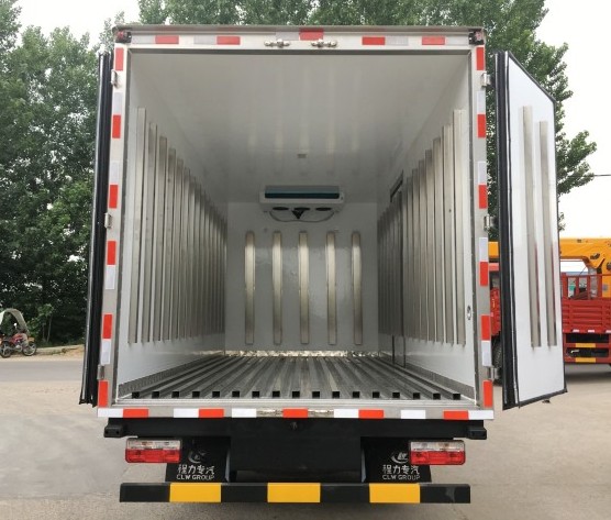 国五东风多利卡5.1米冷藏车