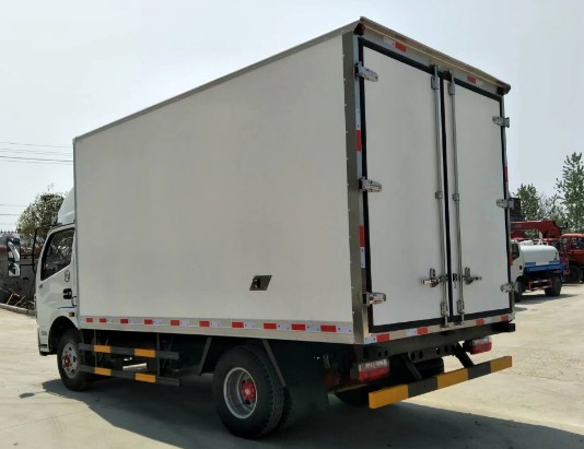 国五东风凯普特4.2米冷藏车