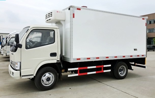 国五东风多利卡4.1米冷藏车