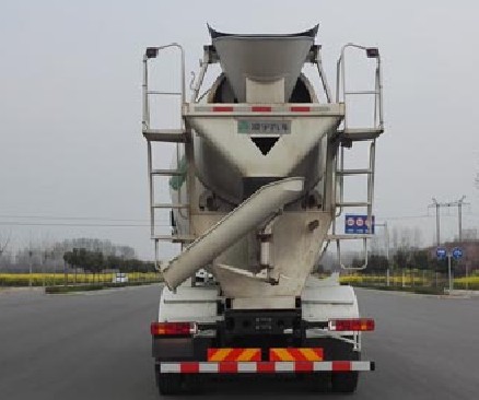 联合重卡后双桥搅拌车
