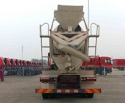 江淮格尔发后双桥搅拌车