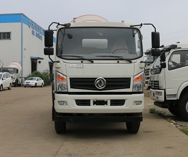 东风御虎搅拌车