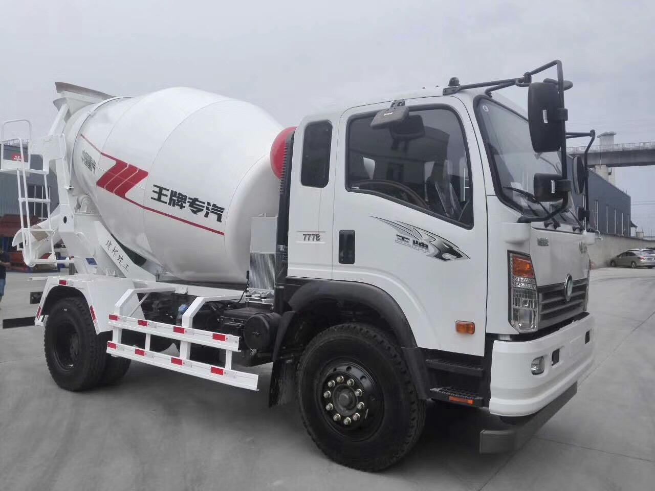 重汽王牌搅拌车
