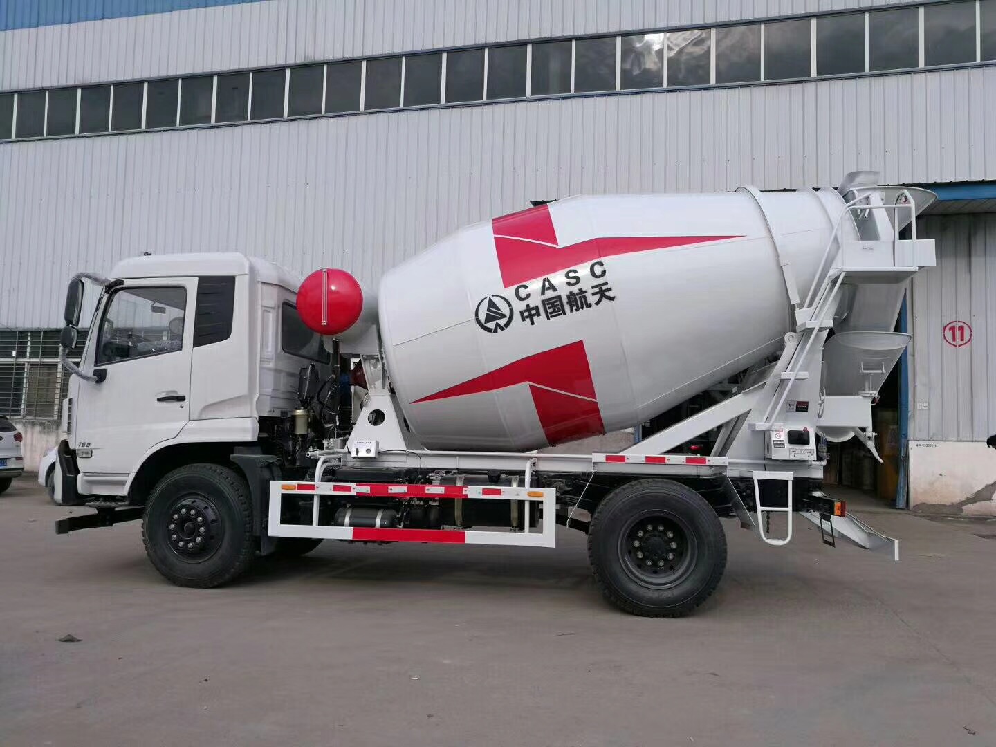 航天万山搅拌车