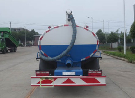 东风多利卡8方吸粪车