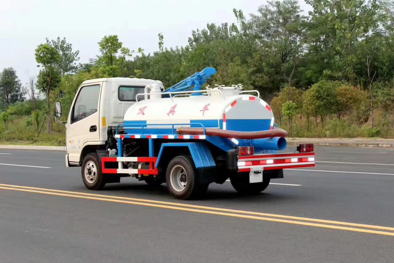 凯马蓝牌2方吸粪车