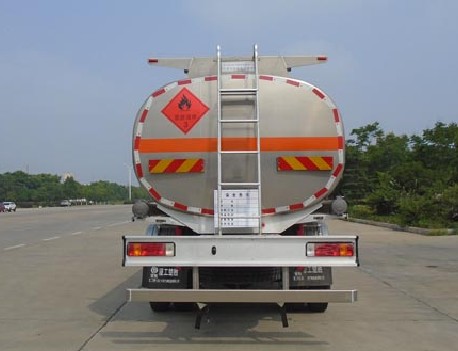 解放J6单桥13吨铝合金油罐车