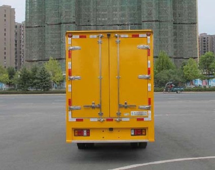 庆铃五十铃50-100KW应急电源车