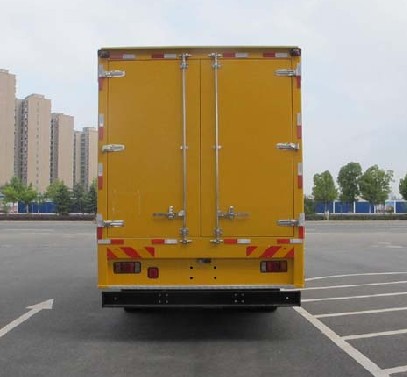 庆铃五十铃100-400KW应急电源车