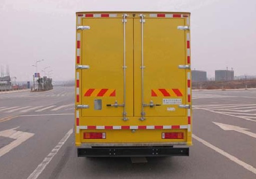 东风天龙前四后八100-1000KW应急电源车