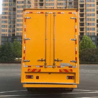 庆铃五十铃前四后八100-1000KW应急电源车