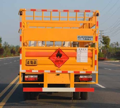 东风多利卡5.1米气瓶运输车