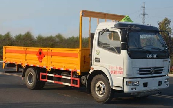 东风多利卡5.1米气瓶运输车