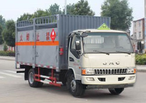 江淮骏铃5.05米气瓶运输车