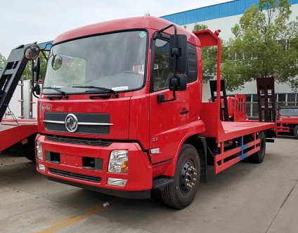 东风天锦单桥平板运输车