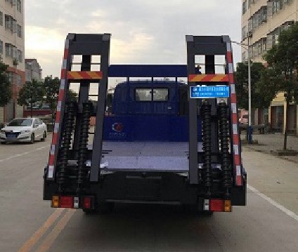 福田瑞沃金刚平板运输车