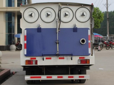 庆铃五十铃吸尘车