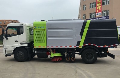 东风天锦扫路车