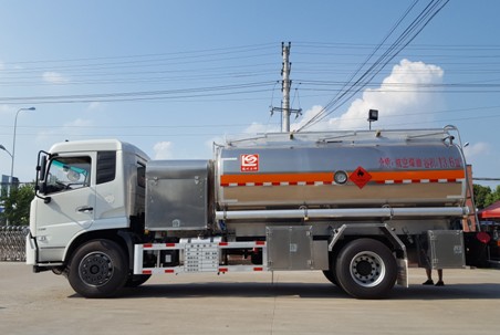 东风天锦飞机加油车