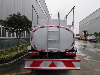 东风多利卡蓝牌供液车