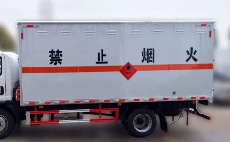 车身使用双组份丙烯酸油漆