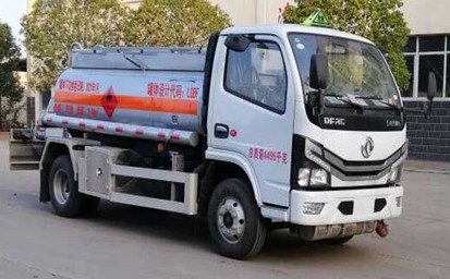 国六加油车图片