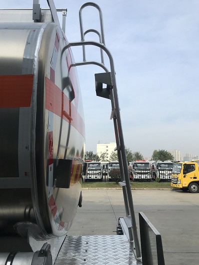 铝合金油罐车后爬梯