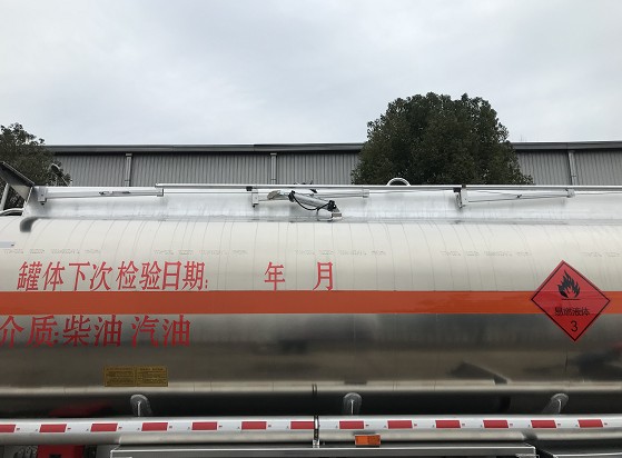 铝合金油罐车气动升降护栏