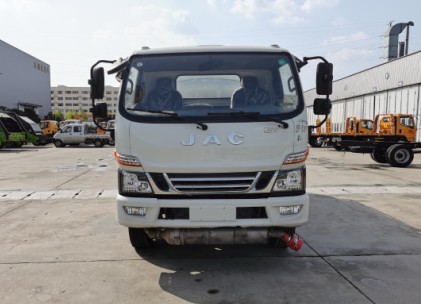 国六江淮骏铃9吨油罐车