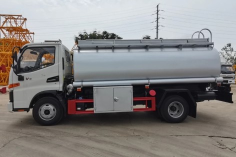 江淮骏铃6.6方黄牌供液车