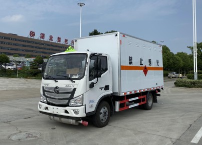国六福田欧马可蓝牌4.1米易燃液体厢式运输车_湖北楚胜汽车