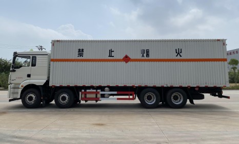 国六陕汽德龙新M3000厢长9.4米/9.3米三类易燃液体厢式运输车_湖北楚胜汽车