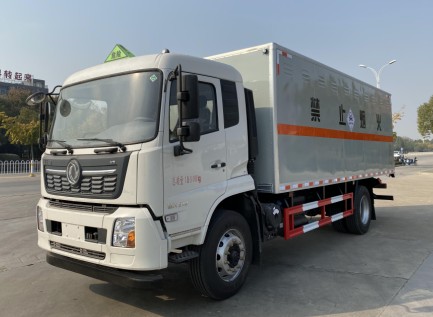 国六东风天锦二类毒性气体厢式运输车_湖北楚胜汽车