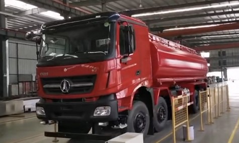 30方北奔V3前四后八消防红油罐车