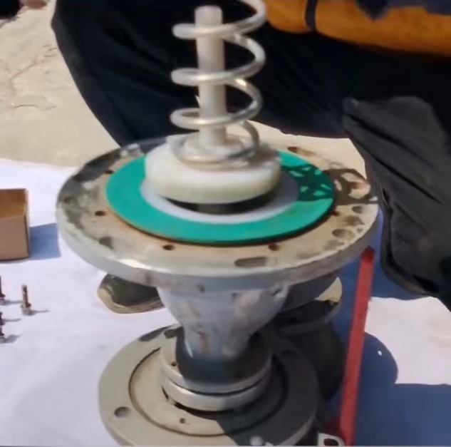衬氟海底阀更换密封垫操作步骤图片