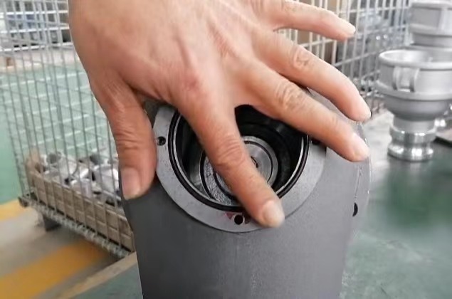 油罐车海底阀更换气缸操作顺序