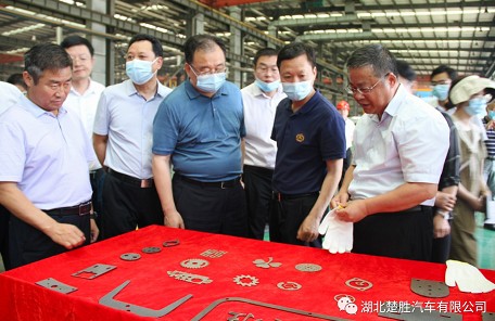 新疆生产建设兵团第五师双河市党政代表团等领导一行莅临湖北楚胜考察对接对口援疆工作