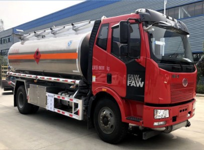 解放J6单桥铝合金油罐车