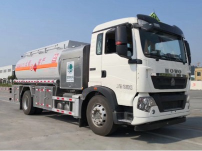 国五重汽豪沃飞机加油车 国五重汽豪沃飞机加油车
