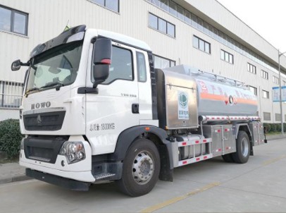 国五重汽豪沃飞机加油车 国五重汽豪沃飞机加油车