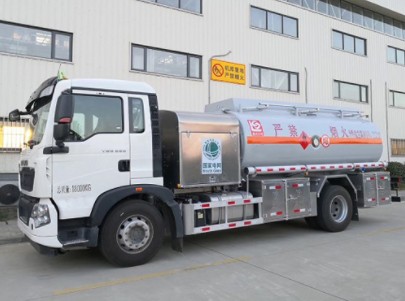 国五重汽豪沃飞机加油车 国五重汽豪沃飞机加油车