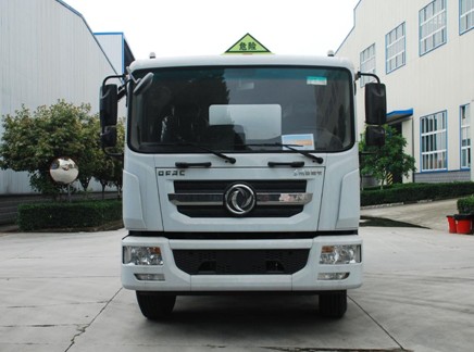 国六12.6方东风多利卡D9加油车