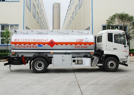 国六东风天锦12.6方加油车 国六东风天锦12.6方加油车