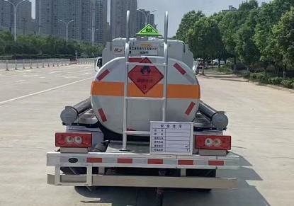 柴油介质的蓝牌加油车