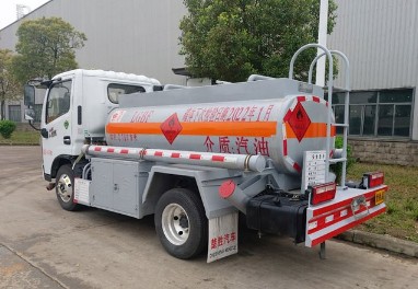 国六东风多利卡蓝牌加油车/运油车