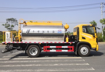 6.3立方东风华神T3标准型沥青洒布车 6.3立方东风华神T3标准型沥青洒布车
