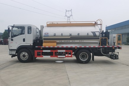 9.3立方陕汽智能型沥青洒布车