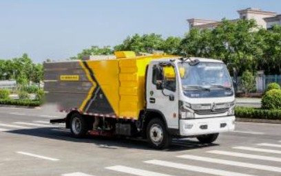 国六东风多利卡|福瑞卡|中置吸尘车_程力威牌CLW5120TXC6SL型吸尘车