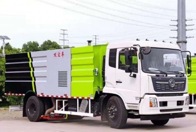 国六东风天锦中置吸尘车_程力威牌CLW5180TXC6SL型吸尘车