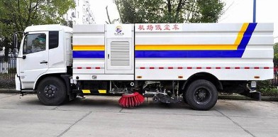 国六东风天锦中置吸尘车_程力威牌CLW5180TXC6SL型吸尘车
